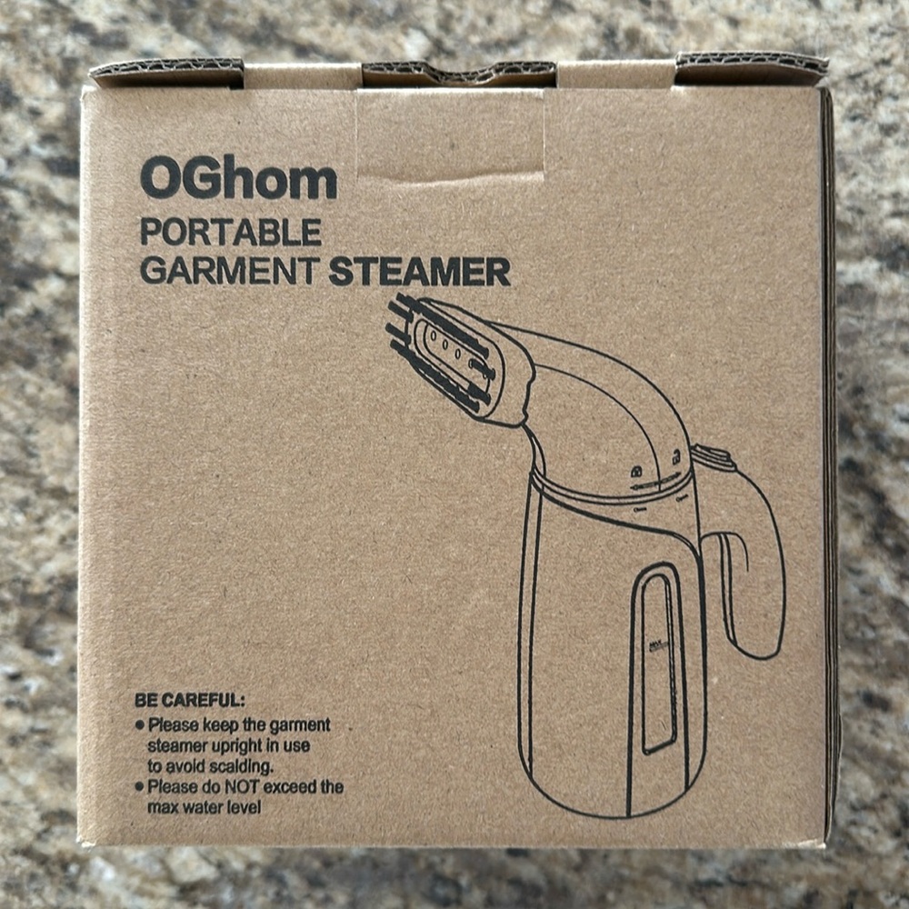 Portable garment steamer